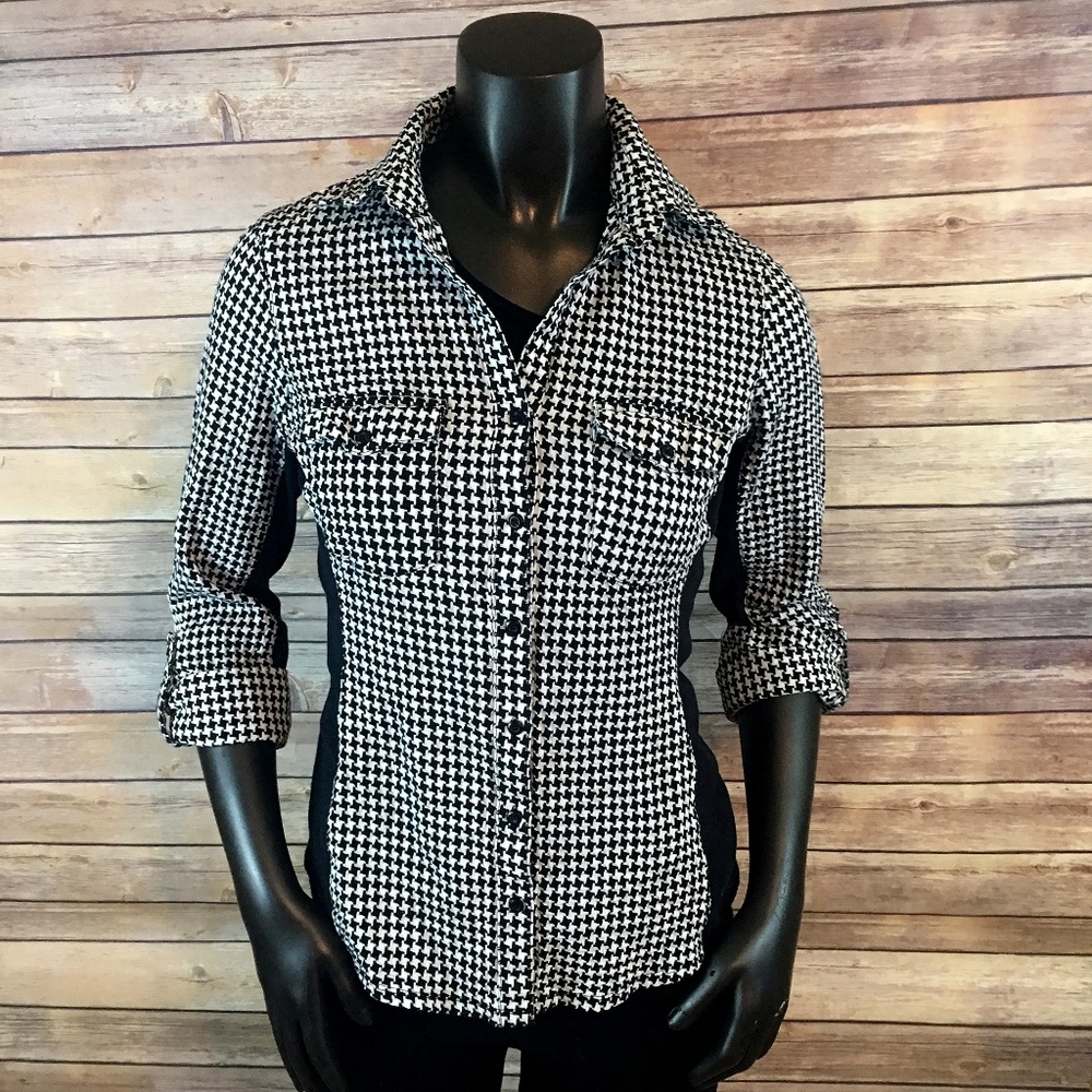 Black and White Checkered Shirt - Size: M